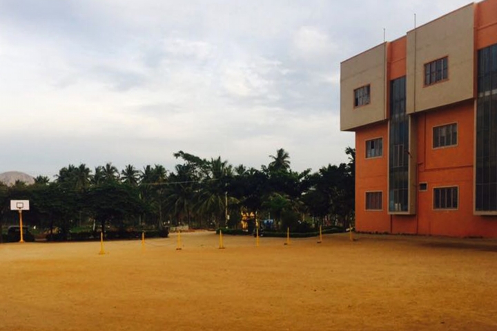 https://cache.careers360.mobi/media/colleges/social-media/media-gallery/20635/2020/10/6/Campus View of MH Institute of Management Science Ramanagara_Campus-View.jpg